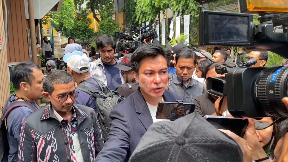 Aksinya Elus Kepala Nagita Slavina Saat Proses Cerai Viral, Baim Wong Cuek