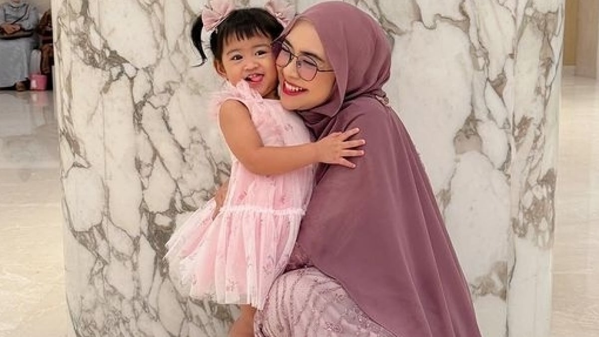 Curi Perhatian, Suara Moana Panggil Ria Ricis Saat Bangun Tidur Bikin Candu
