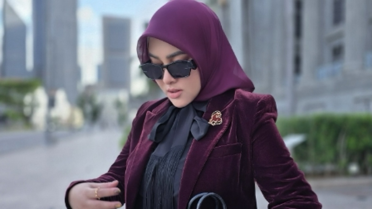 Bukan dari UNESCO, Syahrini Diduga Dapat Penghargaan dari Sosok Ini