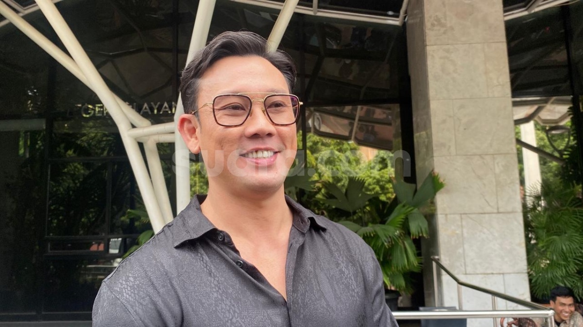 Denny Sumargo Tertawa Usai Dengar Mau Dilaporkan Farhat Abbas ke KPK: Lo Atur Aja Dah!
