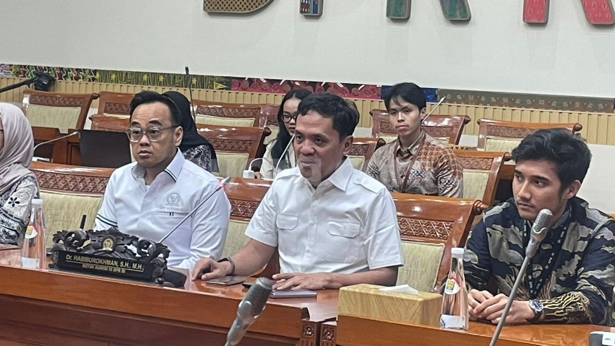 Miris! DPR Puji Kapolri Setinggi Langit di Tengah Marak Kasus Polisi Tembak Warga Sipil