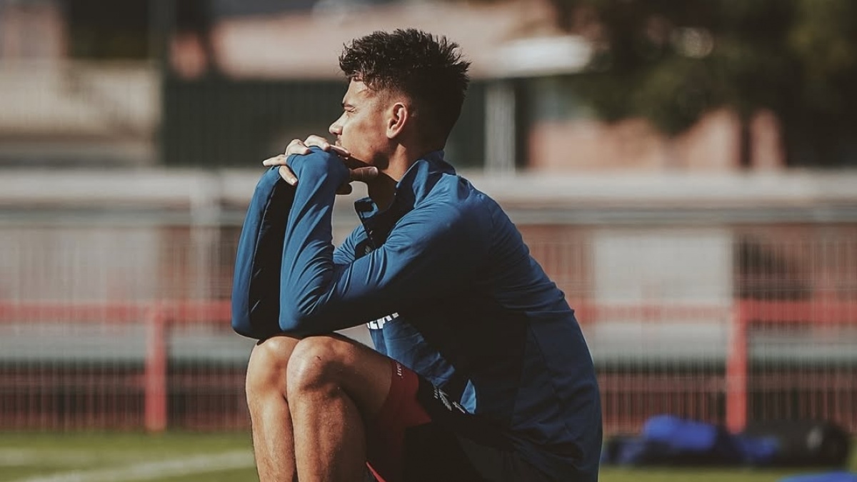 Kabar Buruk! FC Twente Bungkam, Cedera Mees Hilgers Makin Parah?