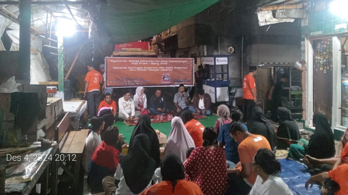 Rayakan Kemenangan Pramono-Rano, Warga Petamburan Gelar Syukuran dan Dangdutan