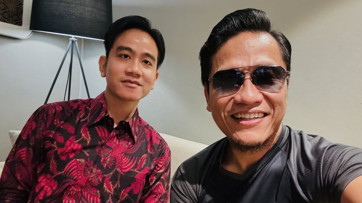 Foto Masa Muda Gus Miftah Disebut Mirip Gibran: Bagai Pinang Dibelah Dua