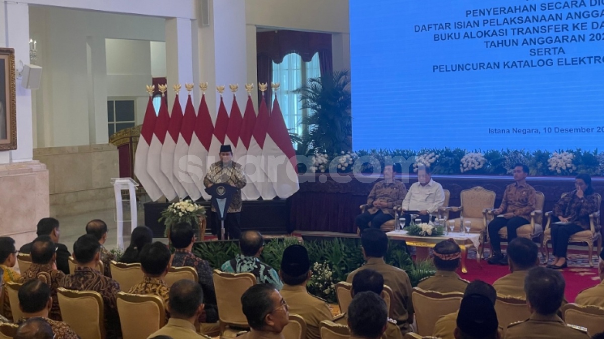 Serahkan DIPA dan TKD Tahun Anggaran 2025, Prabowo Tekankan Penghematan di Semua Bidang