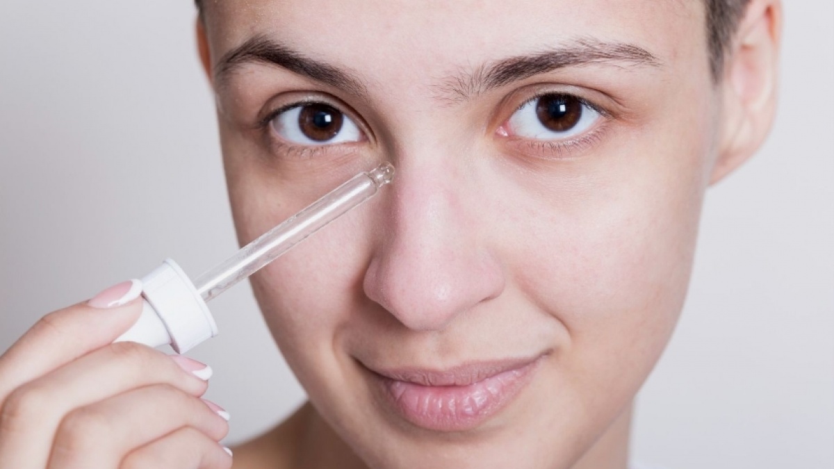 3 Rekomendasi Eye Serum Kafein Terbaik untuk Mengatasi Mata Panda dan Sembab