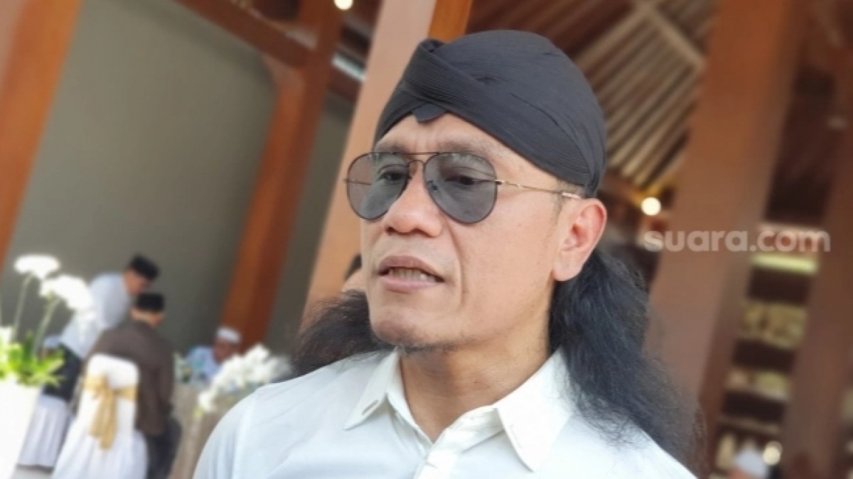 Beredar Foto Lawas Gus Miftah, Disebut Mirip Gibran Rakabuming Raka