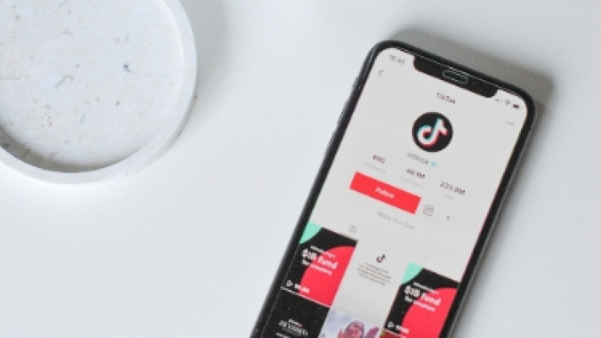 KPPU Kembali Gelar Sidang Usut Kasus Monopoli Tokopedia dan TikTok Shop