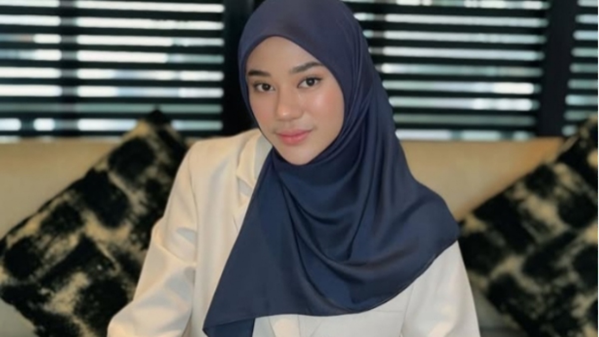 Tak Peduli Video Aib Tersebar, Clara Shinta Pamer Kehidupan Jadi Santri