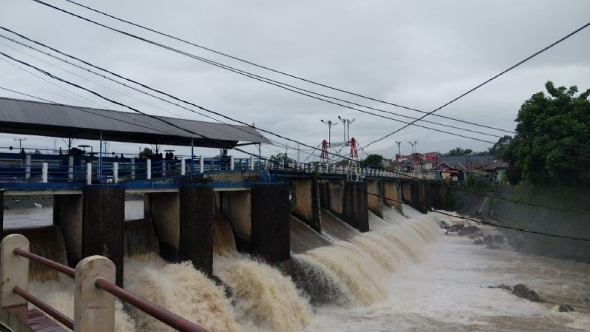 Status Bendung Katulampa Naik ke Siaga 3, Air Kiriman Diprediksi Terjang Jakarta Malam Ini
