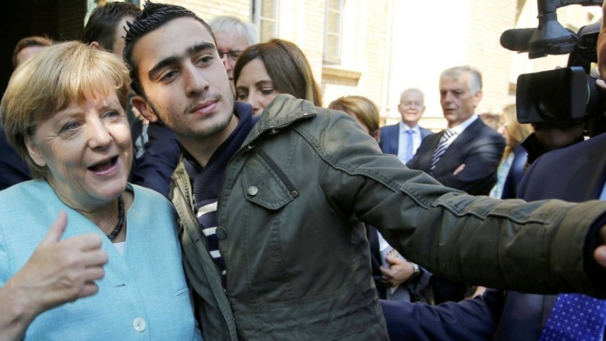 Dari Selfie dengan Merkel hingga Jurnalis di Berlin: Kisah Inspiratif Pengungsi Suriah yang Enggan Pulang Kampung