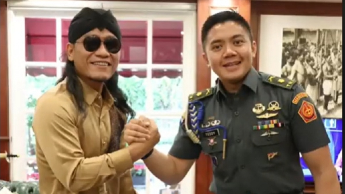 Letkol Teddy Indra Wijaya Kunjungi Gus Miftah Jam 1 Dini Hari, Ada Urusan Apa?