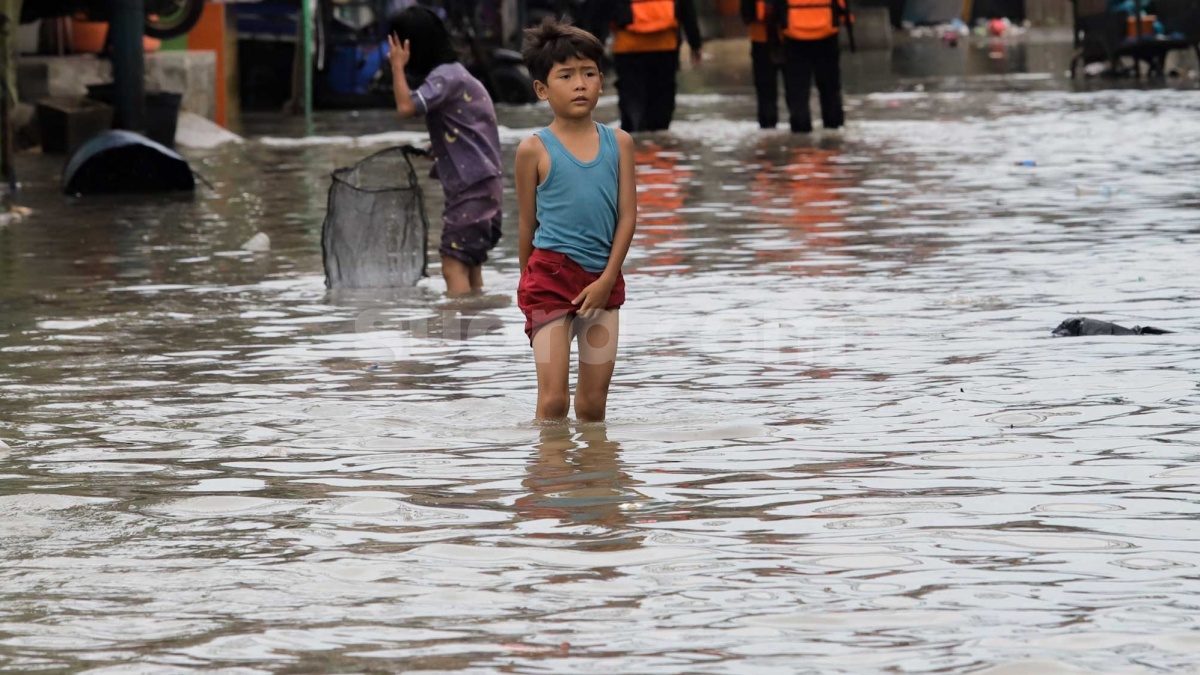 Mengapa Anak-Anak di Pesisir Menjadi Kelompok yang Paling Menanggung Dampak Krisis Iklim?