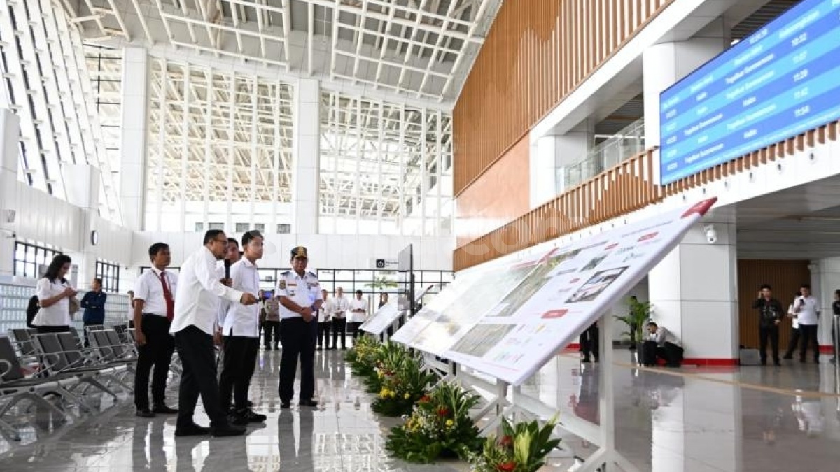Gibran Pastikan Stasiun Kereta Cepat Karawang Siap Operasi H-1 Natal