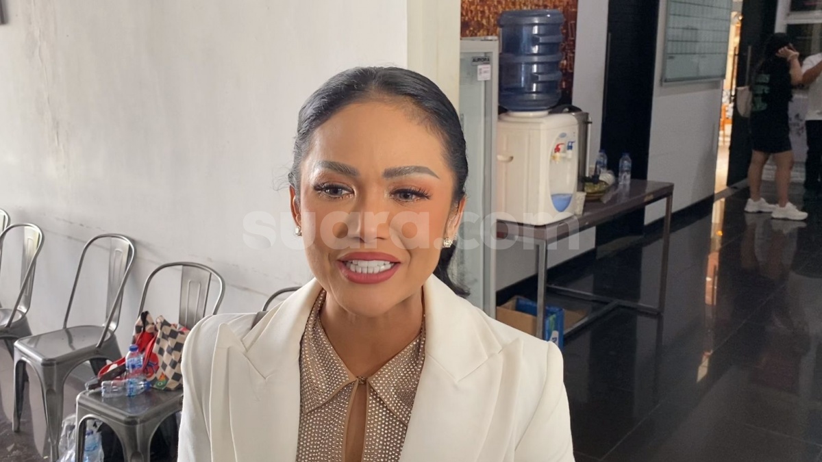 Tampil di Akikah Lesti Kejora Selang Sehari Manajer Wafat, Kris Dayanti Tuai Pujian