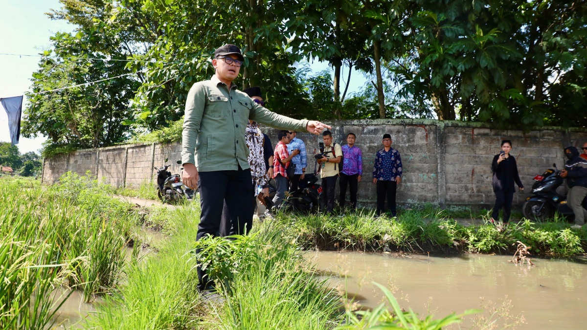 Kembali Tinjau Irigasi, Wamendagri Bima Arya Ingatkan Pemda Pentingnya Pendataan