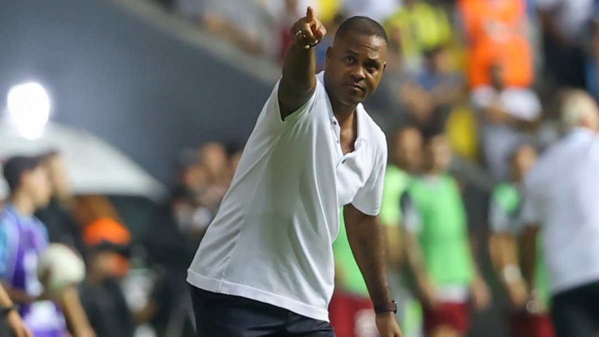 Apa Agama Patrick Kluivert? Calon Pelatih Timnas Indonesia Usai STY Dipecat PSSI!