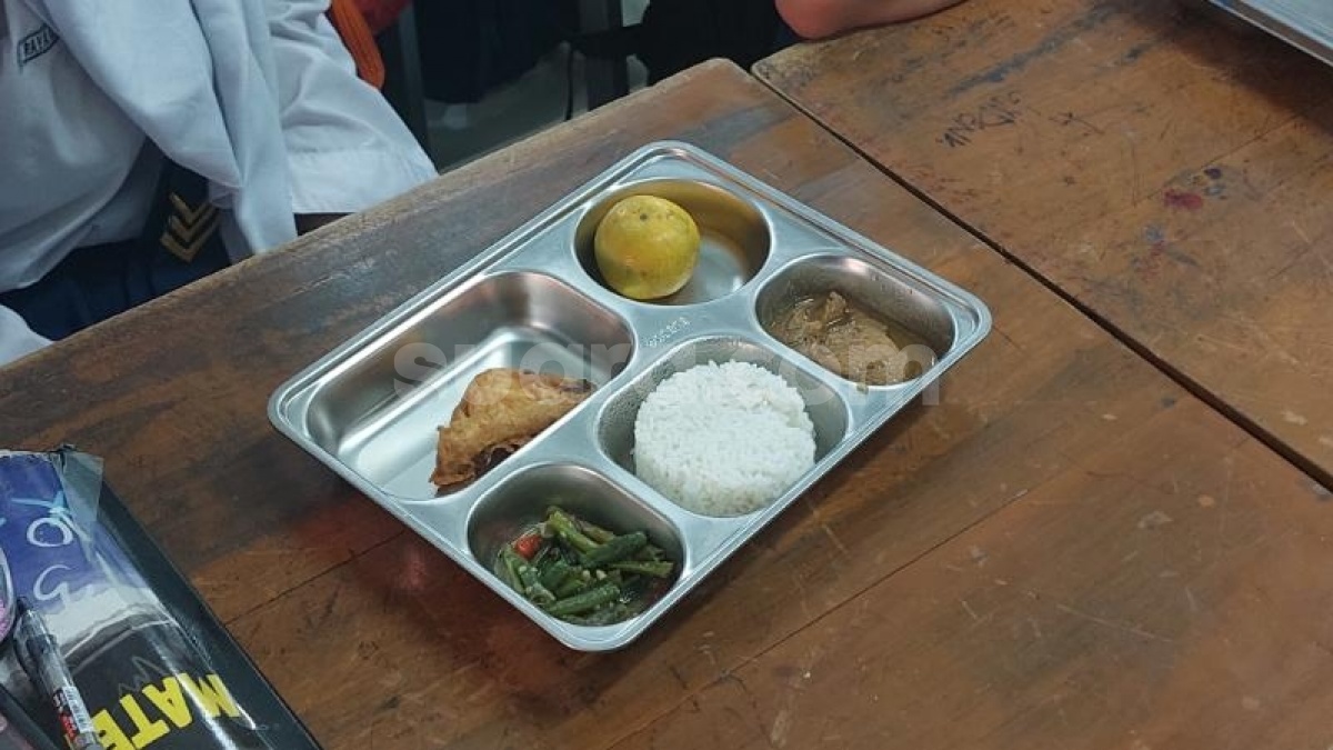 Ini Komentar Ahli Gizi Soal Makan Bergizi Gratis: Dari Meja Ini Udah Jelas...