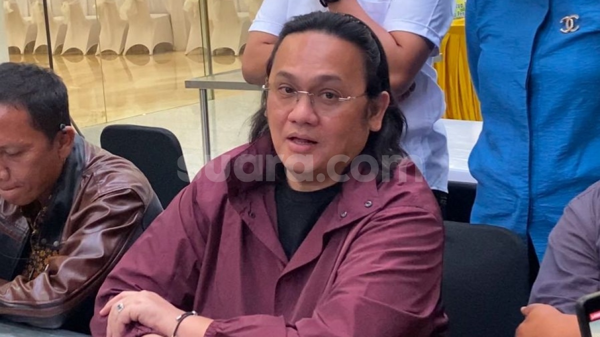 Sempat Bela Nikita Mirzani, Farhat Abbas Kini Dukung Dihukum 20 Tahun: Pas Keluar Jadi Nenek-Nenek