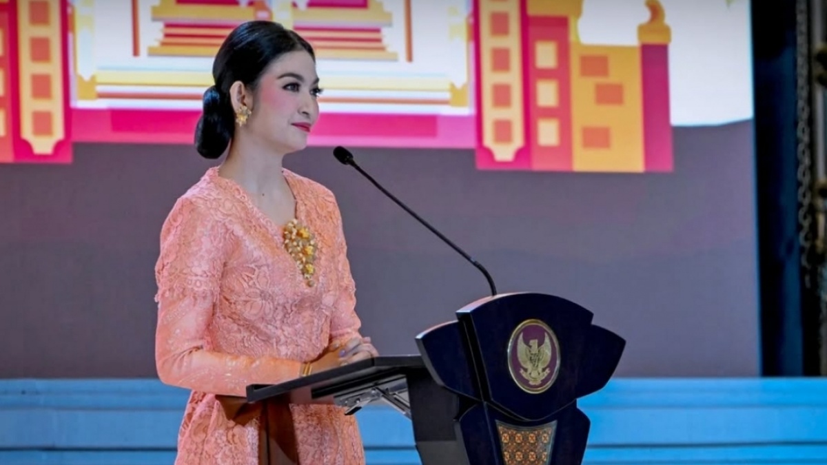 Selvi Ananda Tampil Glamor Bertabur Emas di Acara Kenegaraan, Pakai Gelang Harga Ratusan Juta?
