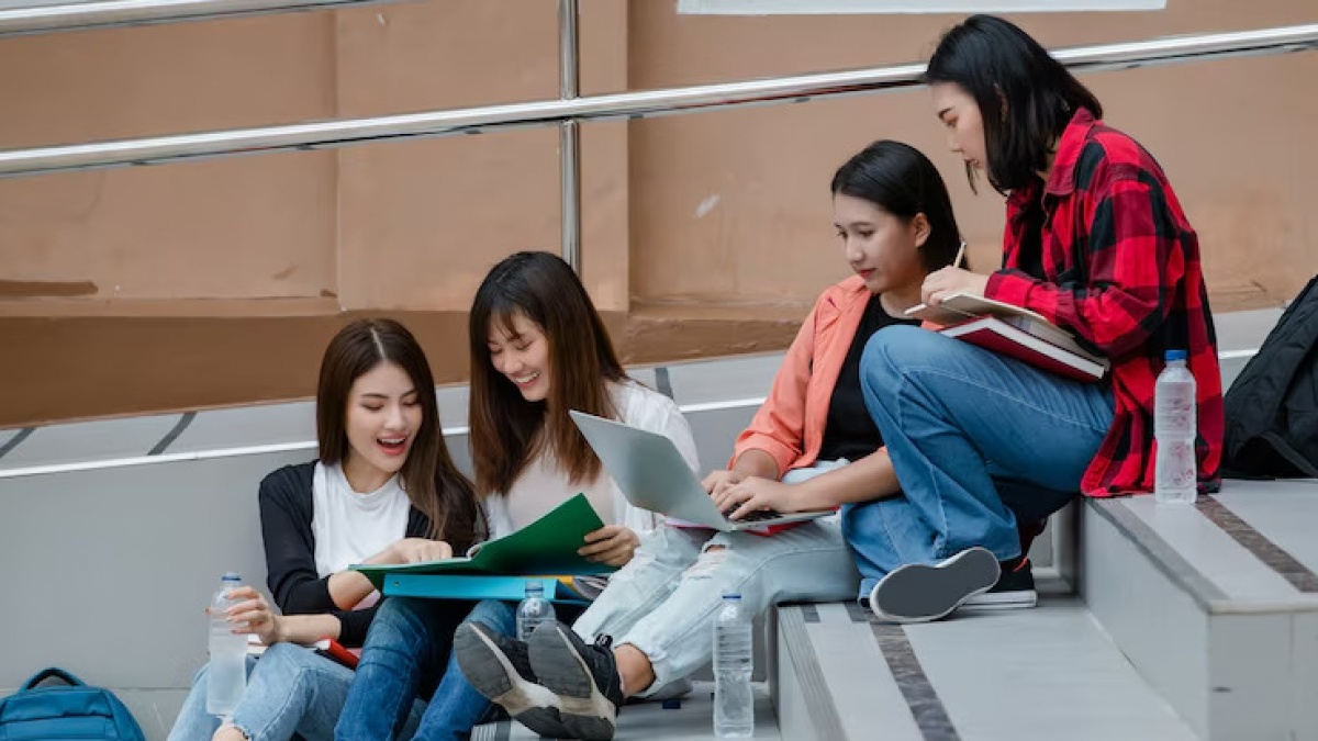 Tetap Berprestasi di Kampus Meski Tanpa Circle, Ini 7 Tipsnya