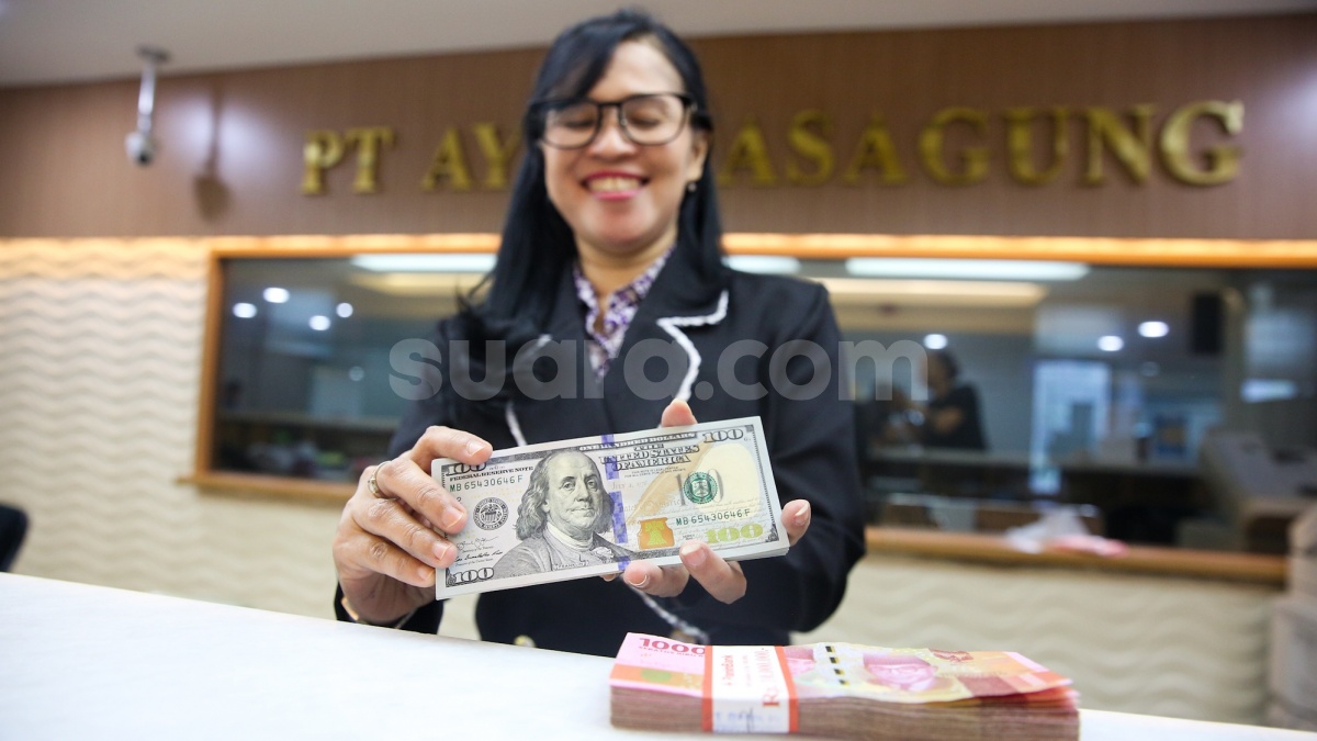 Rupiah Loyo ke Rp16.823 per Dolar AS, Cek Kurs di Mandiri, BNI, BRI, dan BCA