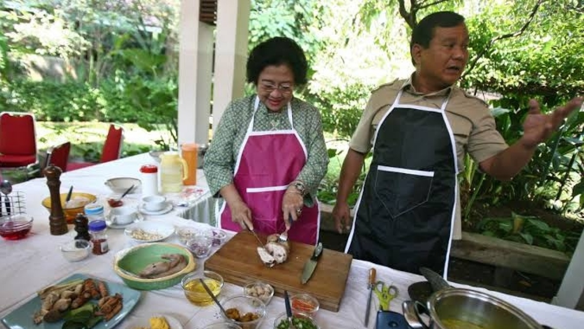 Sebut PDIP Dukung Prabowo Tanpa Masuk Koalisi, Sekjen Gerindra Bilang Begini