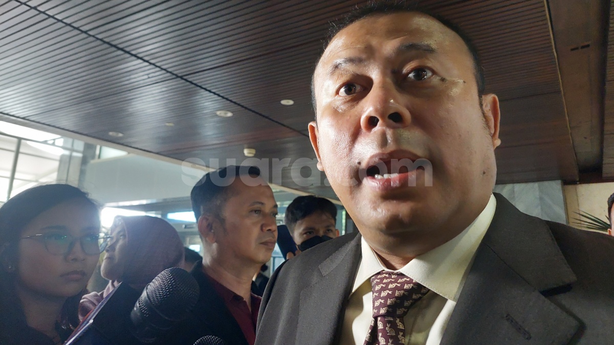 Bahas Dugaan Kekerasan, Wakil Ketua DPR Minta Komisi X Rapat Terbuka dengan Menteri Satryo