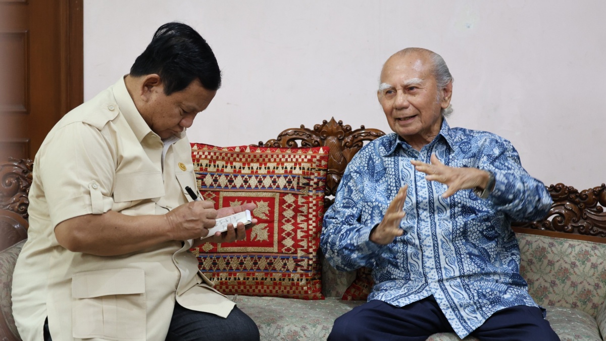 Prabowo Bertemu Emil Salim: Catatan Serius dan Permintaan Maaf yang Menghangatkan