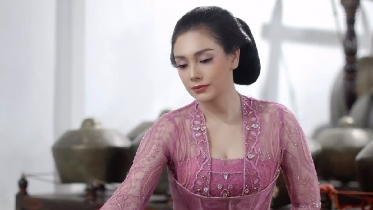 Celine Evangelista Diberi Gelar Kehormatan dari Keraton Solo, Skill Bahasa Jawanya Disorot