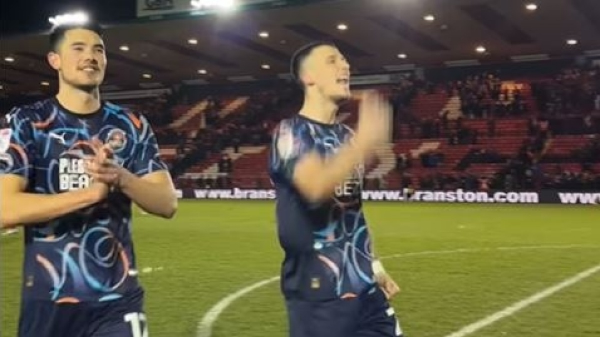 Siapa Oliver Casey, Bek Jebolan Leeds United Duet Baru Elkan Baggott di Blackpool