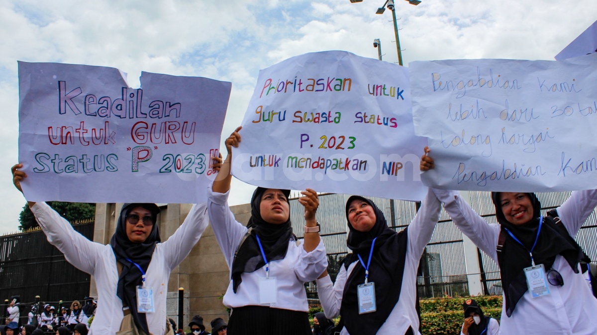 Demo Hari Ini di Monas: Ribuan Guru Honorer Turun ke Jalan, Tuntut Revisi UU P3K