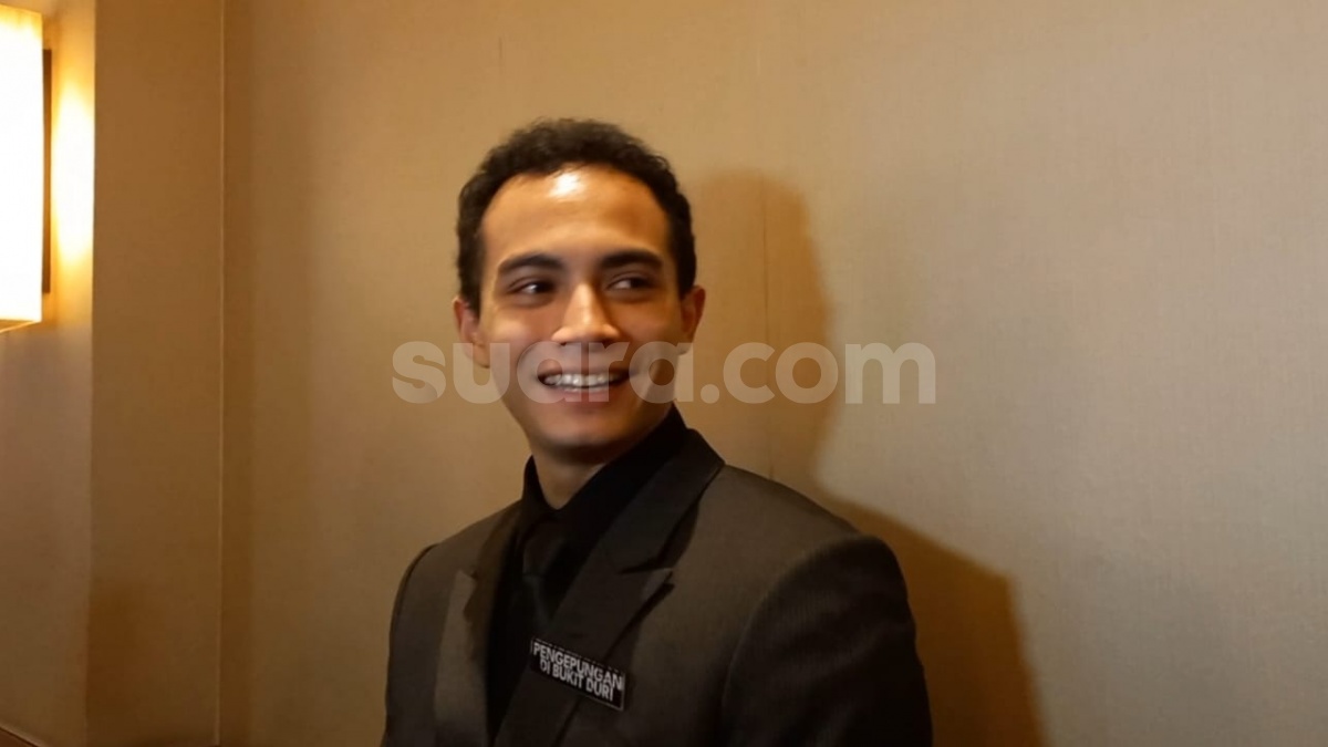Omara Esteghlal: DPR yang Korup, Kami Masih Mengejar Anda!