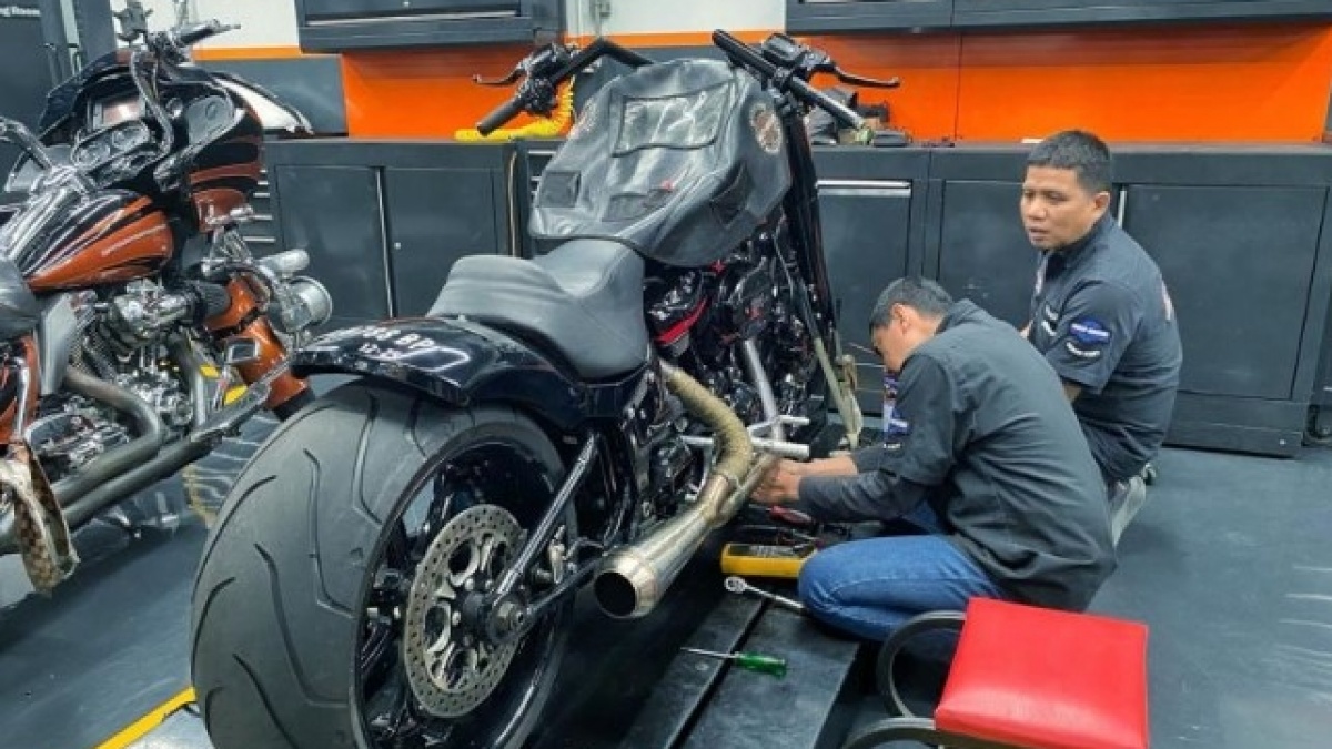 Fasilitas Premium! Nongkrong, Servis, Sampai Nonton Live Music di Diler Harley-Davidson Terbaru