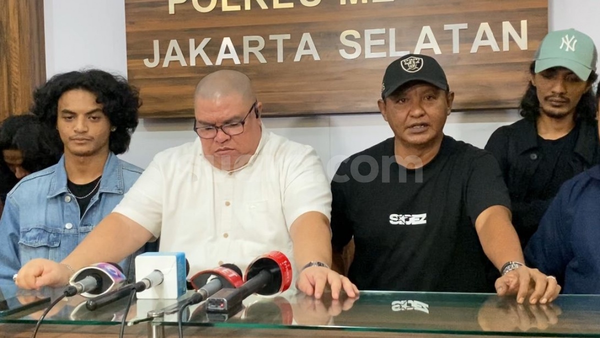 Ayah Vadel Badjideh Kepalang Kesal dengan Nikita Mirzani: Gembong Fitnah dan Manusia Sampah!