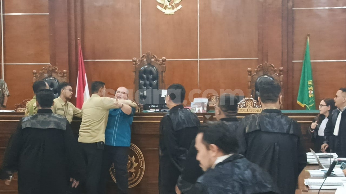 Razman Arif Nasution Ngamuk Sidang Lawan Hotman Paris Diminta Tertutup, Hampir Adu Jotos