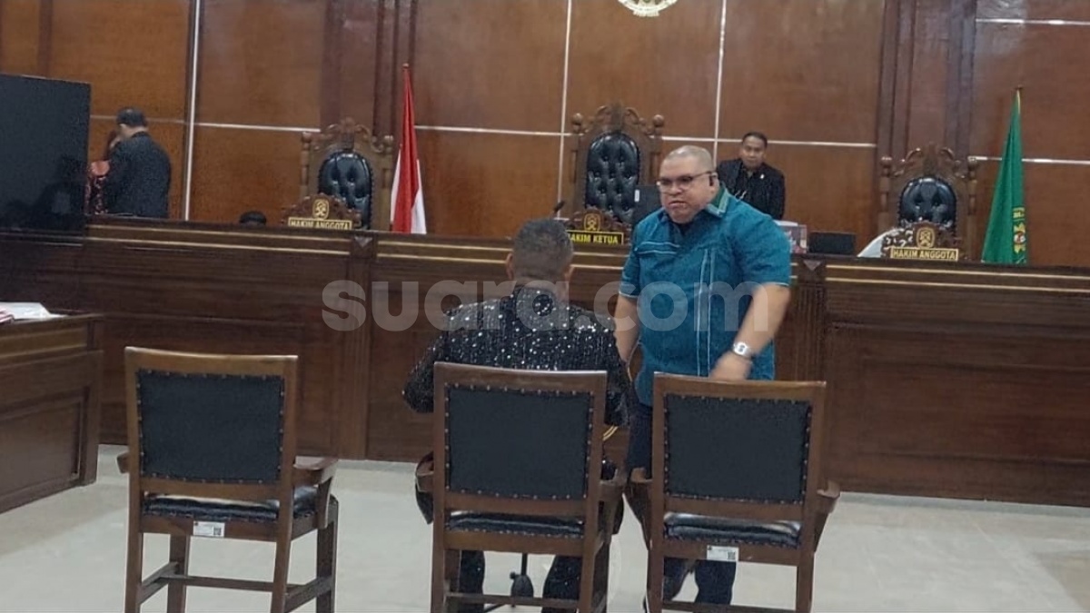 Fakta-Fakta Perseteruan Hotman Paris vs Razman Saat Sidang, Hampir Adu Fisik