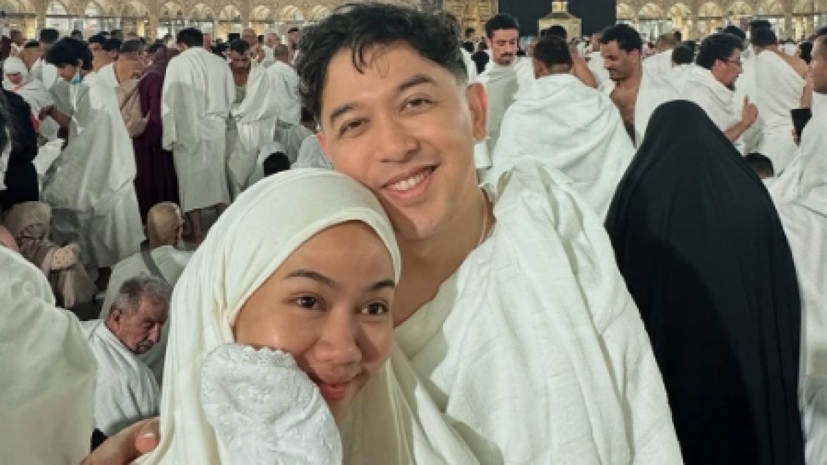Donne Maula Ungkap Keajaiban saat Umrah, Doa Dibayar Kontan