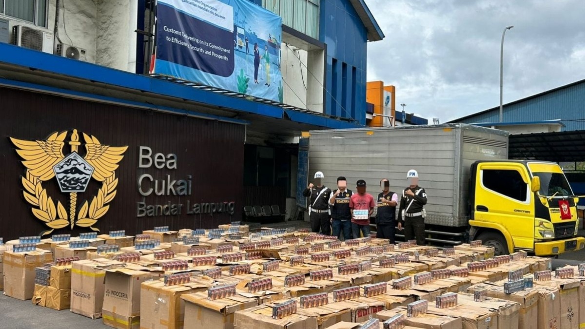 Carut-Marut Kebijakan Rokok Ilegal, Ekonom Ingatkan Timbulnya 'Shadow Economy'