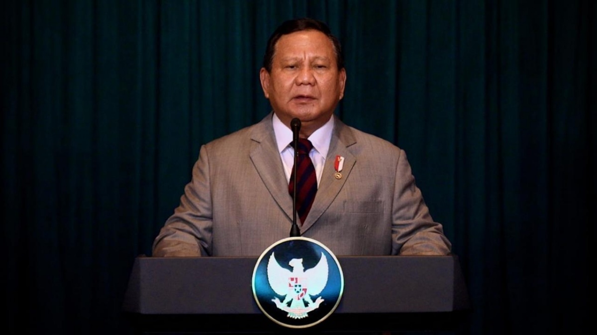 BREAKING NEWS! Sore Ini Prabowo Lantik Sejumlah Pejabat, Mendikti Satryo Kena Reshuffle?