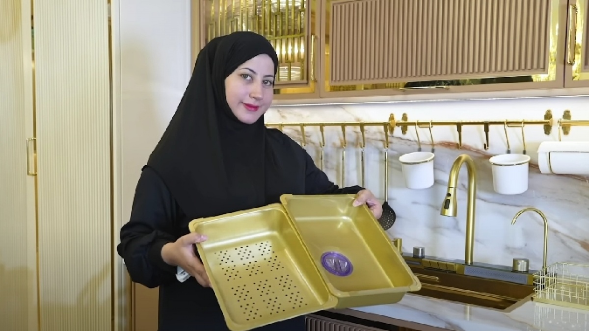 5 Potret Dapur Mewah Tasyi Athasyia, Canggih dengan Sistem Touchscreen