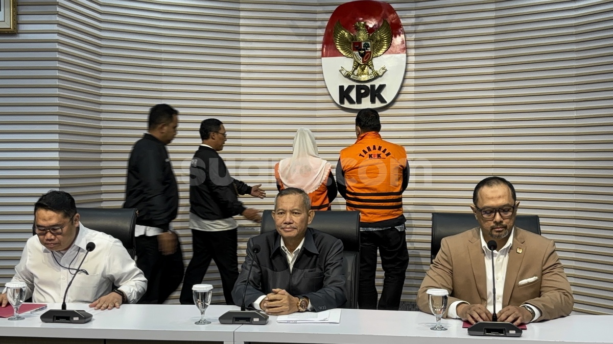 Kompak Tersangka, Walkot Semarang Mbak Ita dan Suami Resmi Ditahan KPK