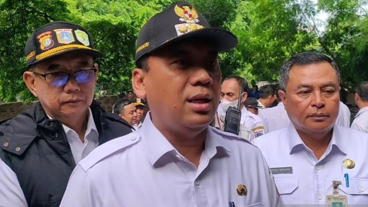 Banjir Karangan Bunga di Balai Kota, Wali Kota Jakarta Barat Uus Dilantik Jadi Sekda DKI Hari Ini?