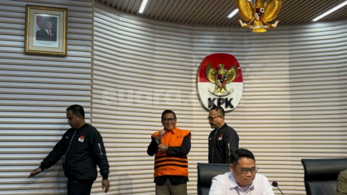 Bawa-bawa Jabatan Sekjen PDIP, Hasto usai Ditahan KPK: Dengan Kepala Tegak, Saya Siap Terima Konsekuensinya!