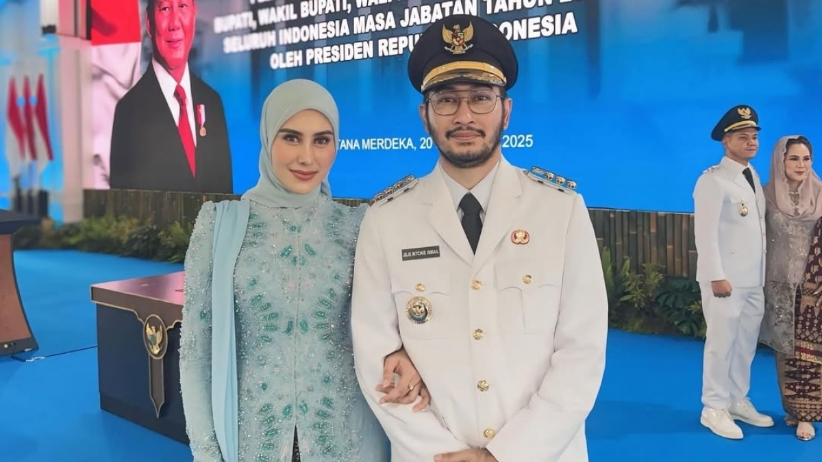 Bawa Anak, Syahnaz 'Sidak' Ruang Kerja Jeje Govinda di Kantor Bupati Bandung Barat