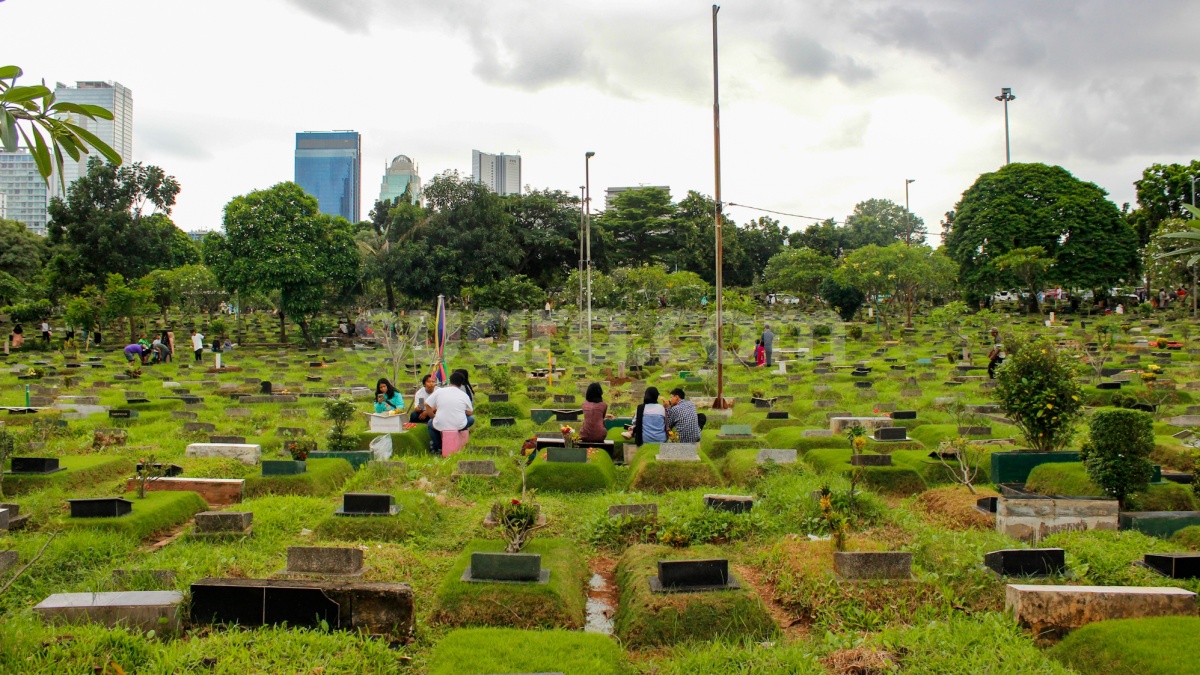 9 TPU di Jakarta Selatan Penuh, Sistem Makam Tumpang Jadi Solusi Utama