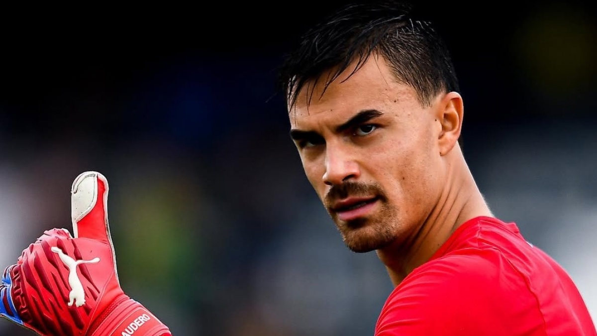 Emil Audero Cetak Sejarah Setelah 1 Detik Resmi WNI, Jadi Kiper Paling ... di Asia!