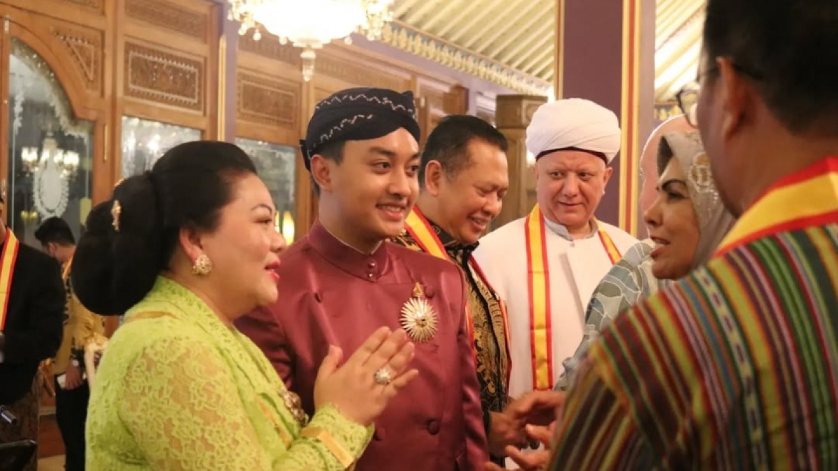 4 Potret KGPAA Hamangkunegoro, Sentil Pemerintah Sebut Nyesel Gabung Republik