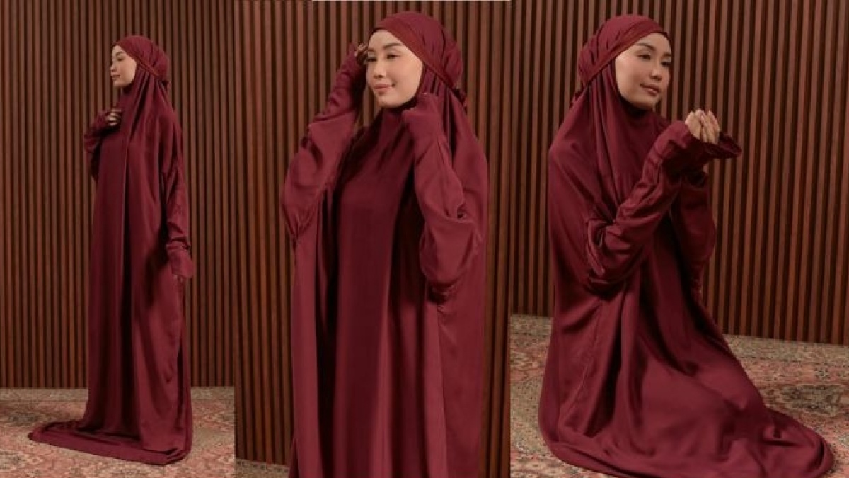 Bye Mukena Gerah! Ini Tips Memilih Mukena Terusan Bahan Katun