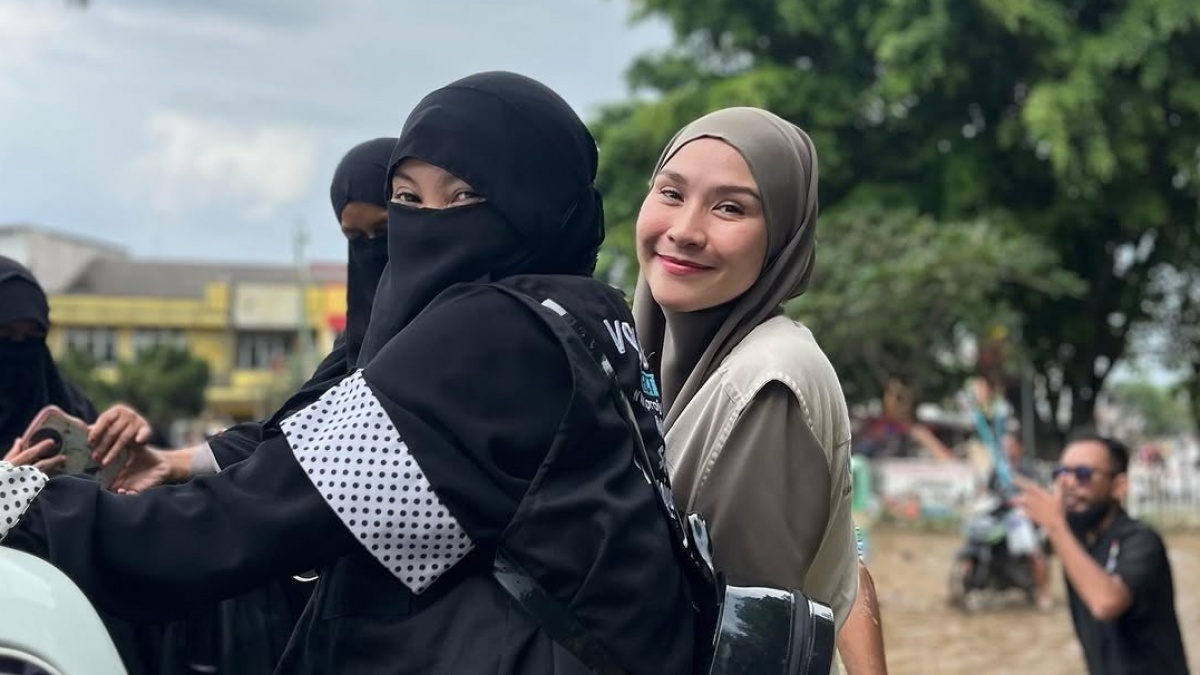 Terjun ke Demo Kwitang, Zaskia Adya Mecca Lihat Orang Berbaju Sipil Larang Kegiatan Dokumentasi